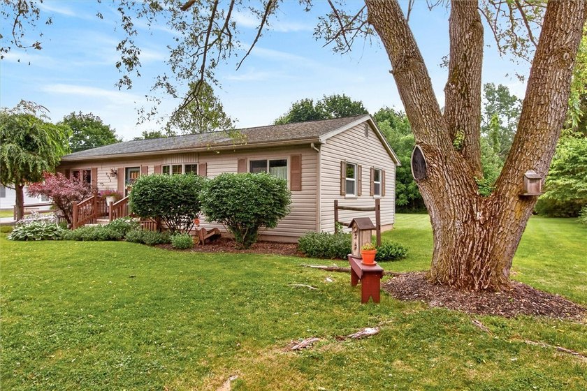 Country Roads Take Me Home! Welcome home to this charming 1,170 - photo 5
