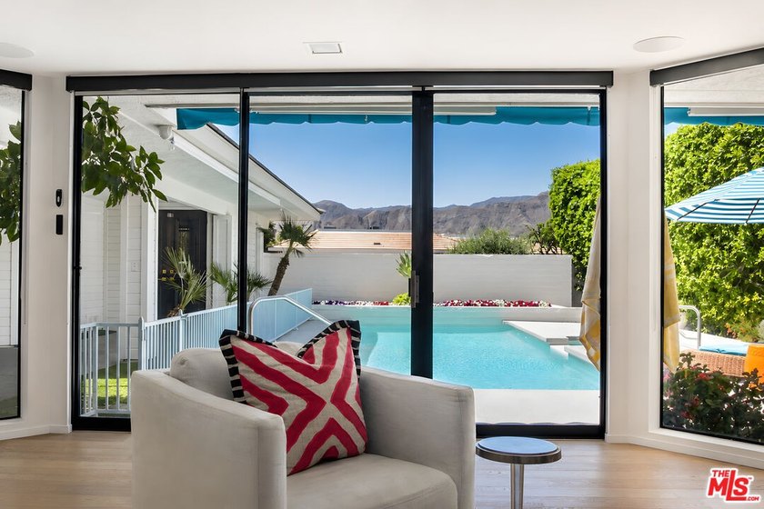 Desert living at its finest in coveted Morningside Country Club! - photo 15