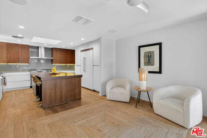 Desert living at its finest in coveted Morningside Country Club! - photo 21