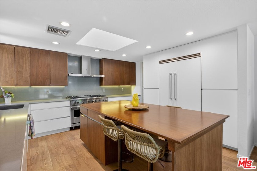 Desert living at its finest in coveted Morningside Country Club! - photo 22