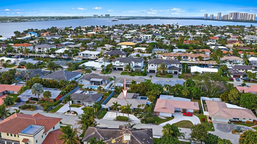 Experience refined coastal living in this beautifully renovated - photo 32