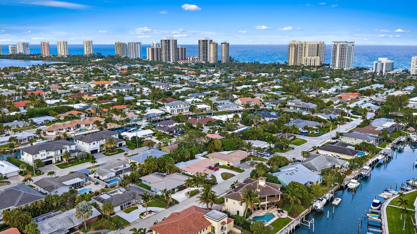 Experience refined coastal living in this beautifully renovated - photo 34