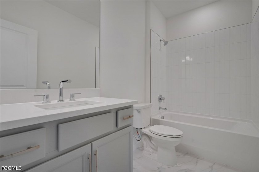 Discover the Salerno Model by Dream Finders Homes in Creekside - photo 31