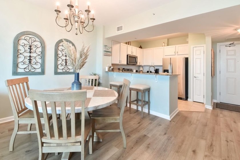 Meticulously maintained 2-bedroom junior suite at the highly - photo 3