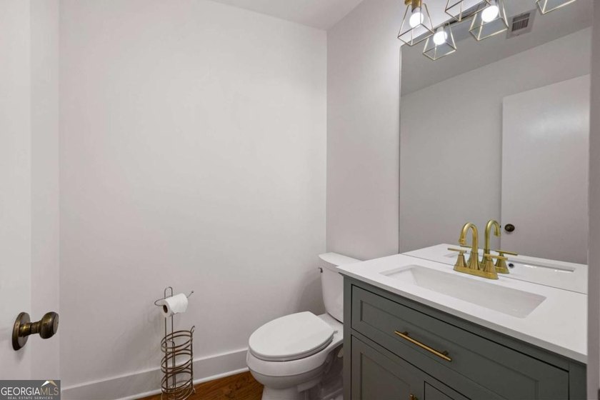 Move-in ready and beautifully updated, this modern ranch offers - photo 39