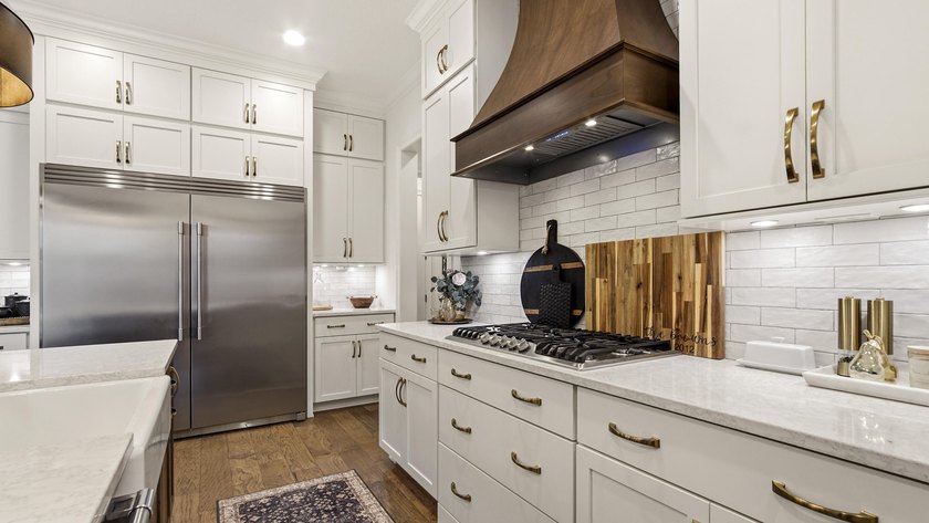 SPECIAL RATES AVAILABLE ON THIS HOME. CONTACT LISTING AGENT FOR - photo 6