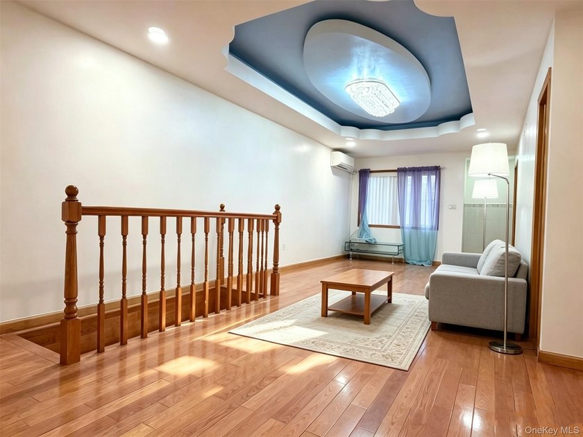 Exquisite Flushing Residence - A Rare Gem! Discover this - photo 7