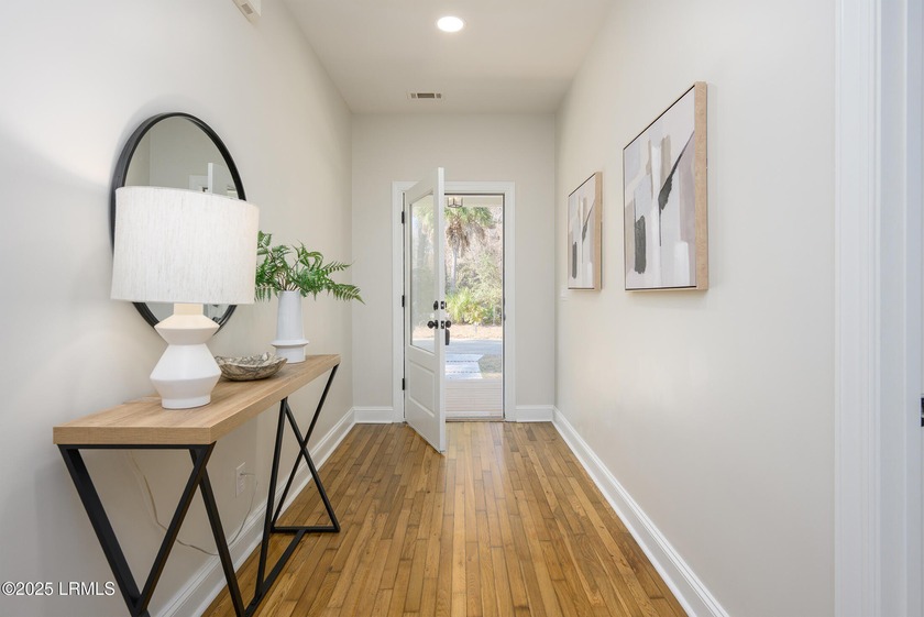 Welcome to this thoughtfully designed Lowcountry cottage - photo 8
