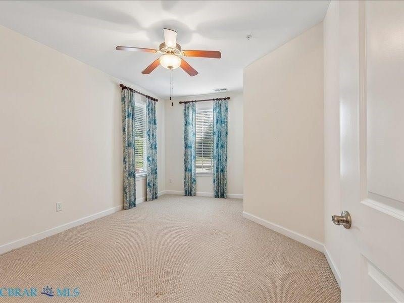 Beautiful condo in York County. Conveniently located close to - photo 5