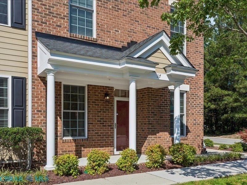 Beautiful condo in York County. Conveniently located close to - photo 9