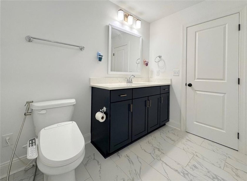 Serene lakefront living on a quiet cul-de-sac in the desirable - photo 22