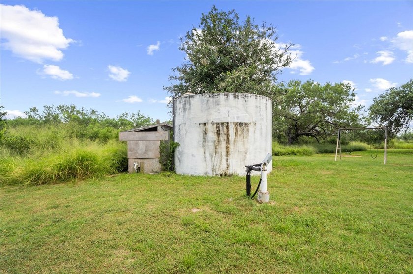 Country Living on 1.9 Acres in Sandia! Welcome to 100 County - photo 31