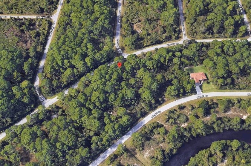 Great property for sale in Port Charlotte, that is conveniently - photo 5
