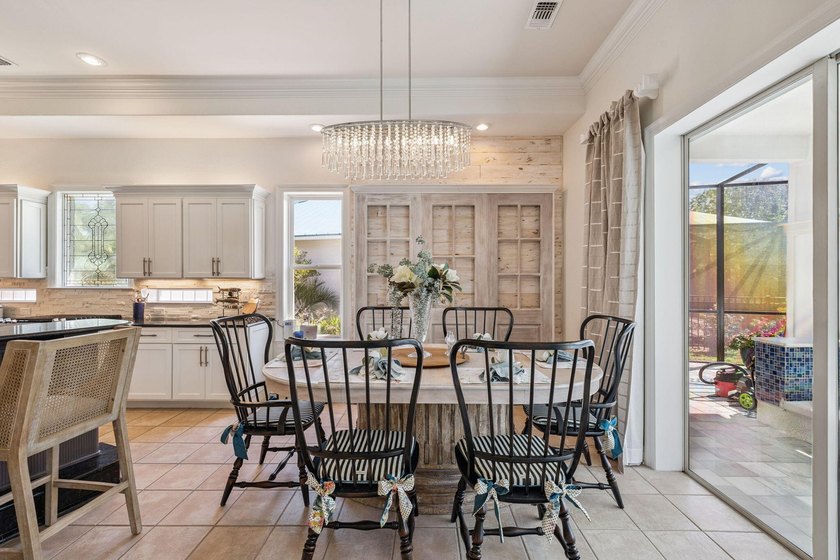 Fully renovated, turnkey beach home in the highly sought-after - photo 8