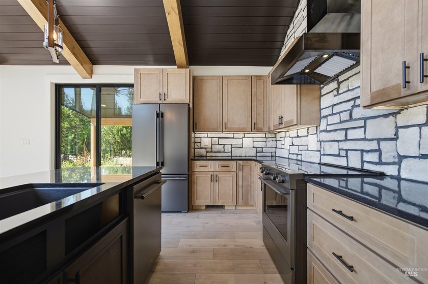 Exceptional homesite in the desirable Crane Shores community - photo 6