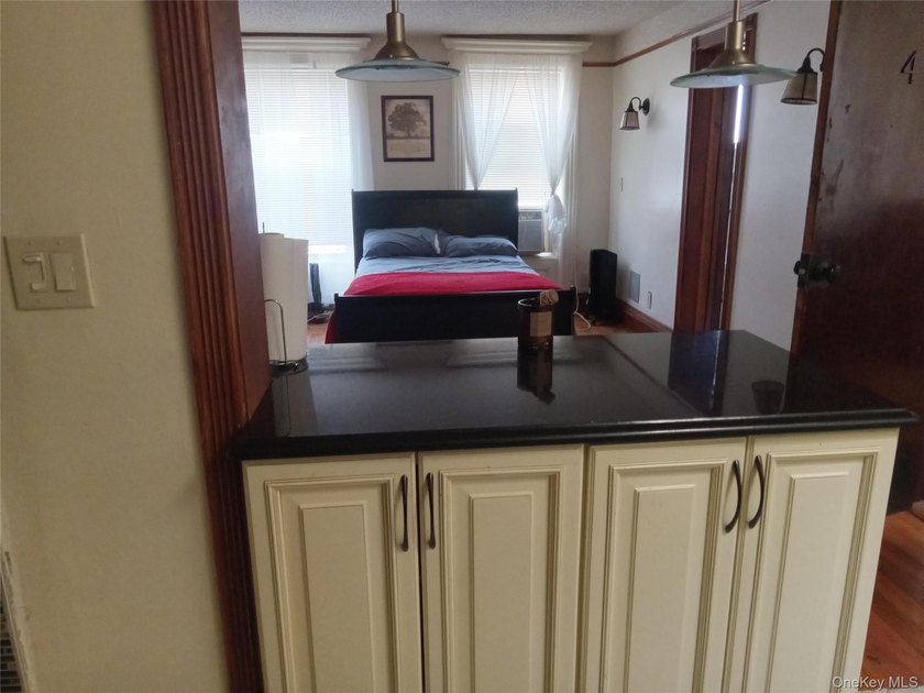 As-Salamu-Alaikum This is a wonderful home for any one who wants - photo 3