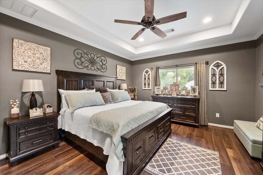 Welcome to your dream home! This beautifully maintained 4 - photo 17