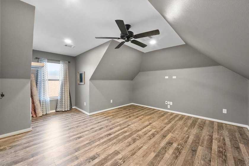 Welcome to your dream home! This beautifully maintained 4 - photo 26