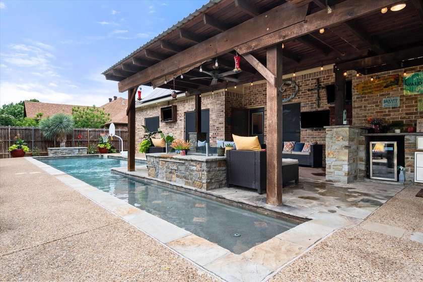 Welcome to your dream home! This beautifully maintained 4 - photo 31