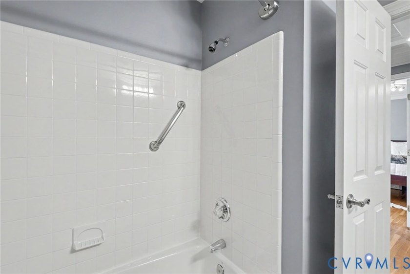 SALISBURY BEAUTY! Luxury, maintenance-free living with beautiful - photo 47
