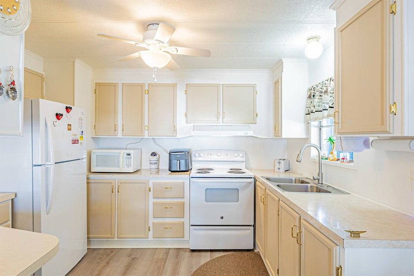 Video Tour Available. This park accepts an 80/20 split with a - photo 13