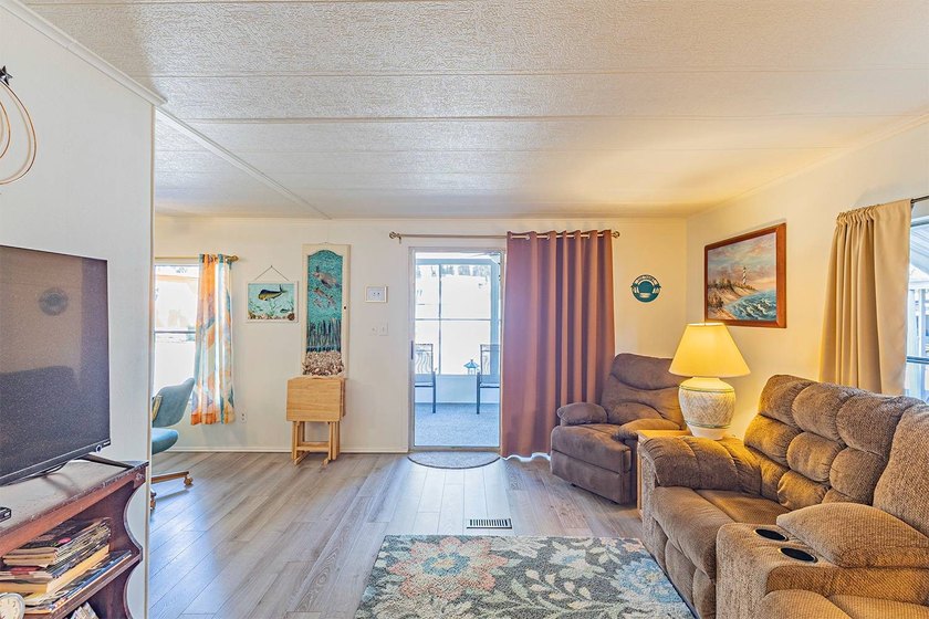 Video Tour Available. This park accepts an 80/20 split with a - photo 25