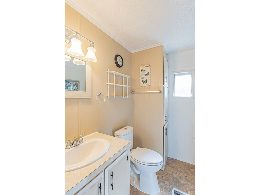 Video Tour Available. This park accepts an 80/20 split with a - photo 39