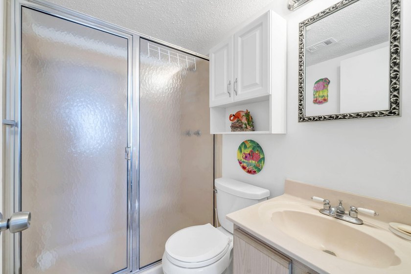 OWNER FINANCE 25% d/p.! $10K Remodel Credit! Rarely on market - photo 8