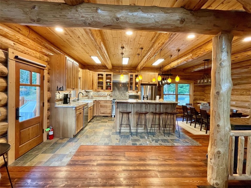 Capture the Montana dream with this stunning, hand-hewn log home - photo 13