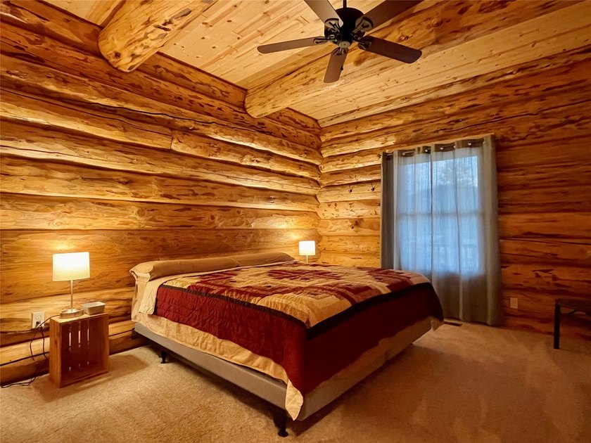 Capture the Montana dream with this stunning, hand-hewn log home - photo 27