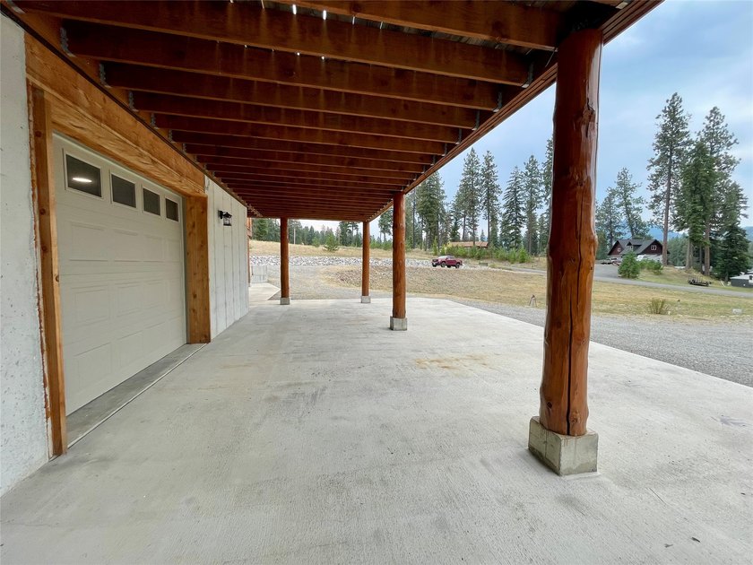 Capture the Montana dream with this stunning, hand-hewn log home - photo 55