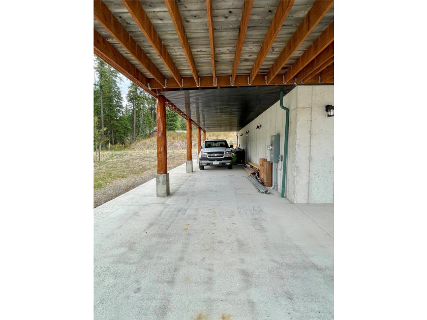 Capture the Montana dream with this stunning, hand-hewn log home - photo 56