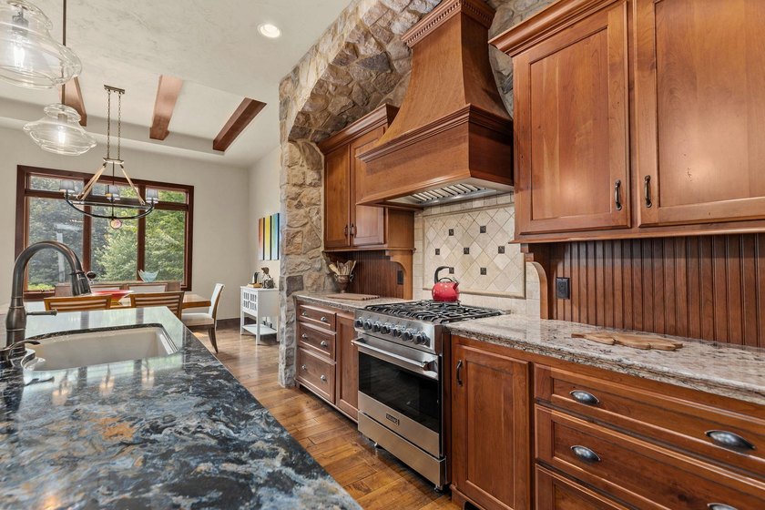Custom Ranch home in West Neenah. Nearly half an acre of - photo 11