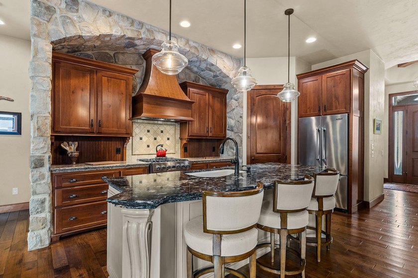 Custom Ranch home in West Neenah. Nearly half an acre of - photo 15