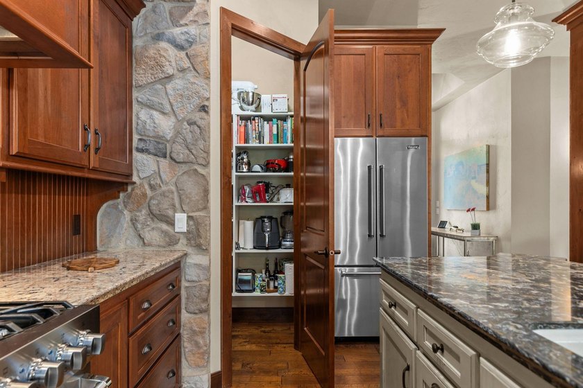 Custom Ranch home in West Neenah. Nearly half an acre of - photo 18