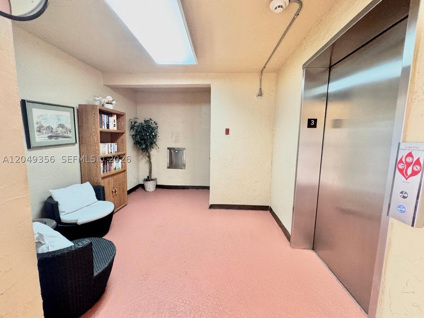 Beautifully Updated &amp; Move-In Ready! Welcome to this spacious - photo 26