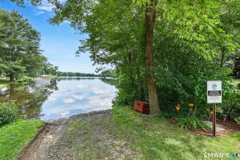 Enjoy Lake Living in Woodstock's Quiet Corner at Quasset Lake! - photo 4