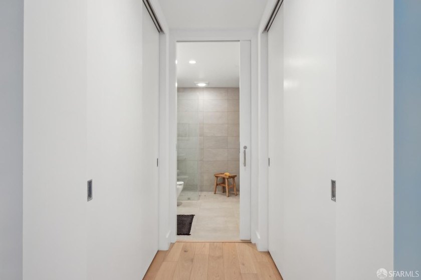 The Residences at Yerba Buena Island offer a rare opportunity to - photo 16