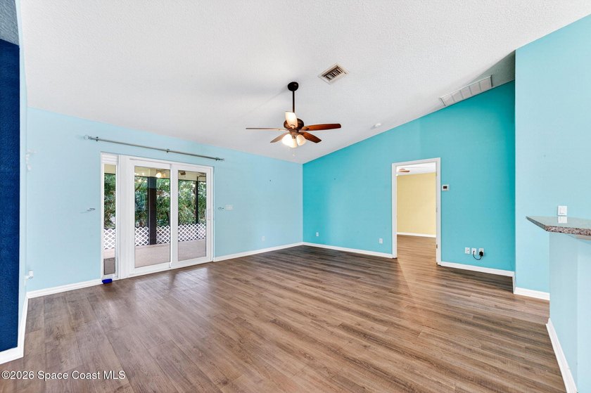 Welcome home to this well-maintained 3bed/2bath split-bedroom - photo 20
