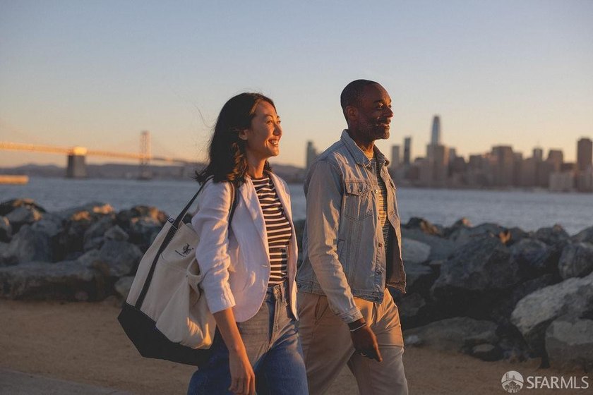 The Residences at Yerba Buena Island offer a rare opportunity to - photo 29