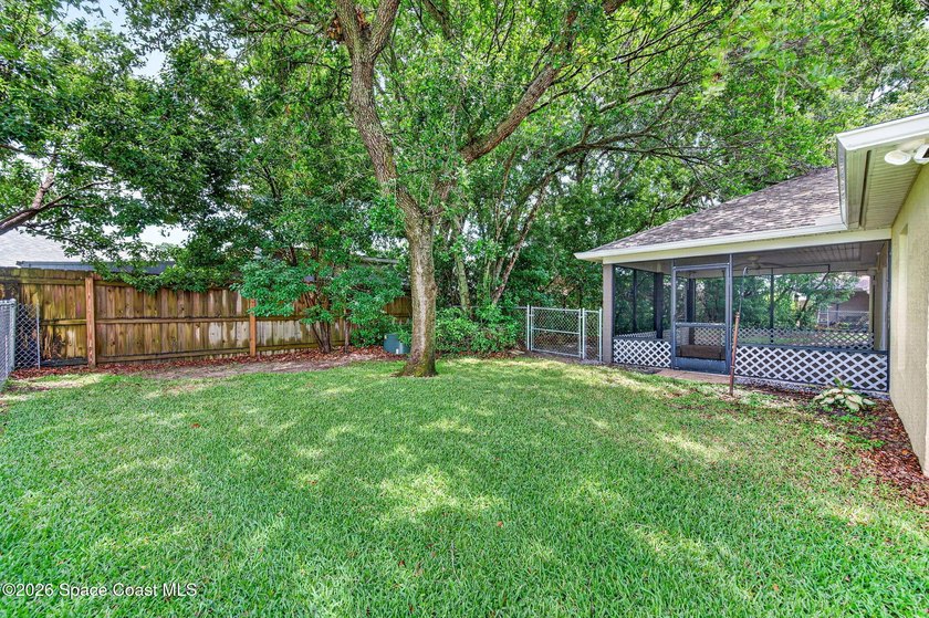 Welcome home to this well-maintained 3bed/2bath split-bedroom - photo 36