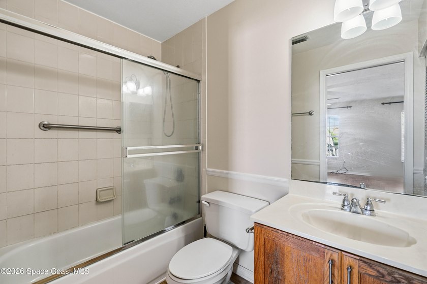 Welcome to Windsor Park, a small community of townhomes in the - photo 22
