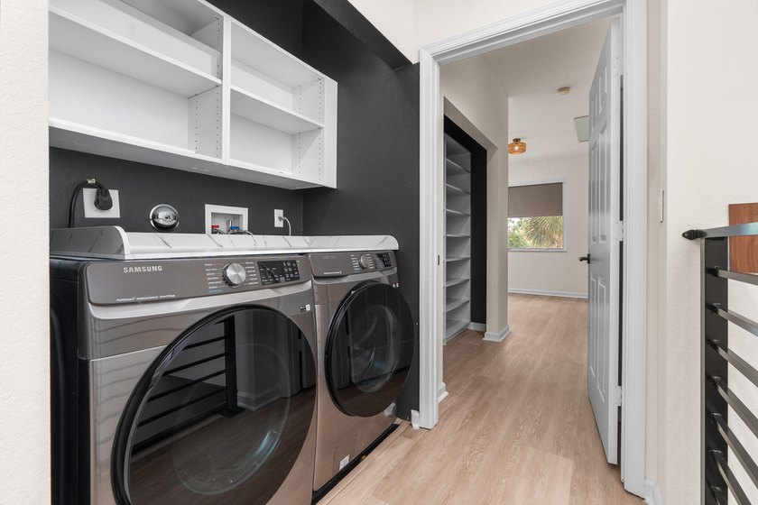 Welcome to 2543 NW 31st Court in Oakland Park, a beautifully - photo 25