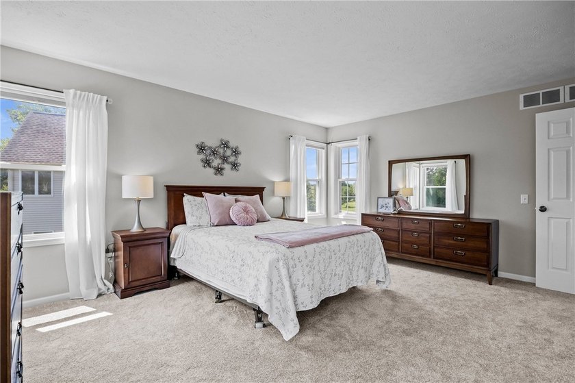 PRISTINE CONTEMPORARY COLONIAL ON A QUIET INTERIOR LOOP STREET! - photo 26
