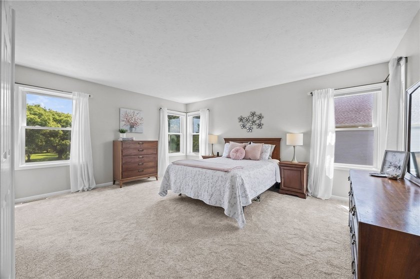 PRISTINE CONTEMPORARY COLONIAL ON A QUIET INTERIOR LOOP STREET! - photo 27