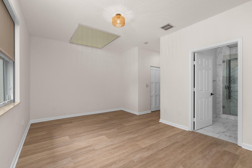 Welcome to 2543 NW 31st Court in Oakland Park, a beautifully - photo 30