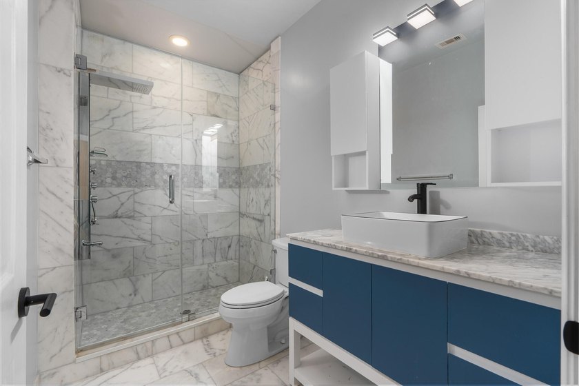 Welcome to 2543 NW 31st Court in Oakland Park, a beautifully - photo 33
