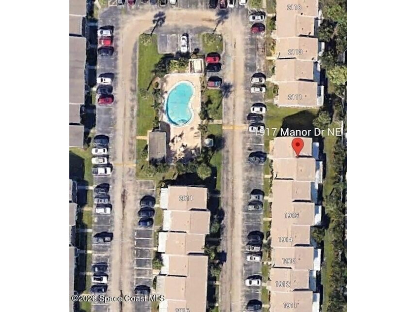 Welcome to Windsor Park, a small community of townhomes in the - photo 33
