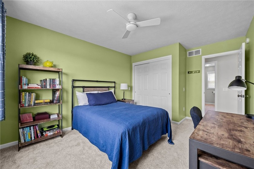 PRISTINE CONTEMPORARY COLONIAL ON A QUIET INTERIOR LOOP STREET! - photo 34