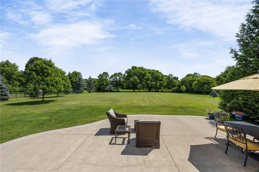 PRISTINE CONTEMPORARY COLONIAL ON A QUIET INTERIOR LOOP STREET! - photo 43